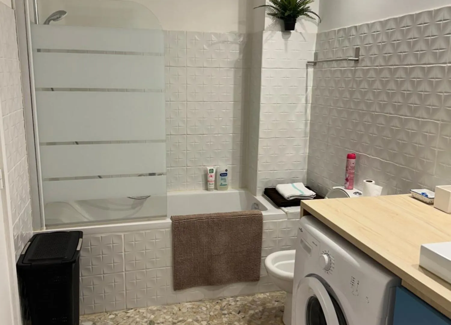 T1 Ensoleille Avec Balcon Mourillon Plages, Toulon